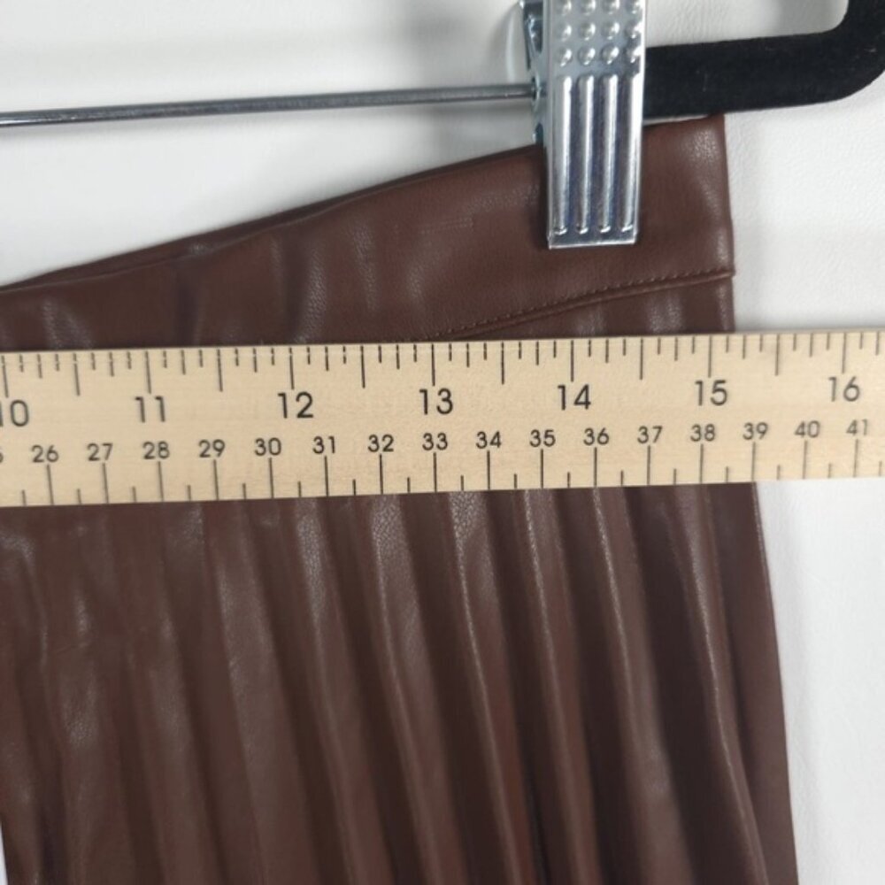 NWT GILLI Brown Faux Leather Pleated SEXY Mini Skirt STYLE JS2020 LARGE - Picture 10 of 13